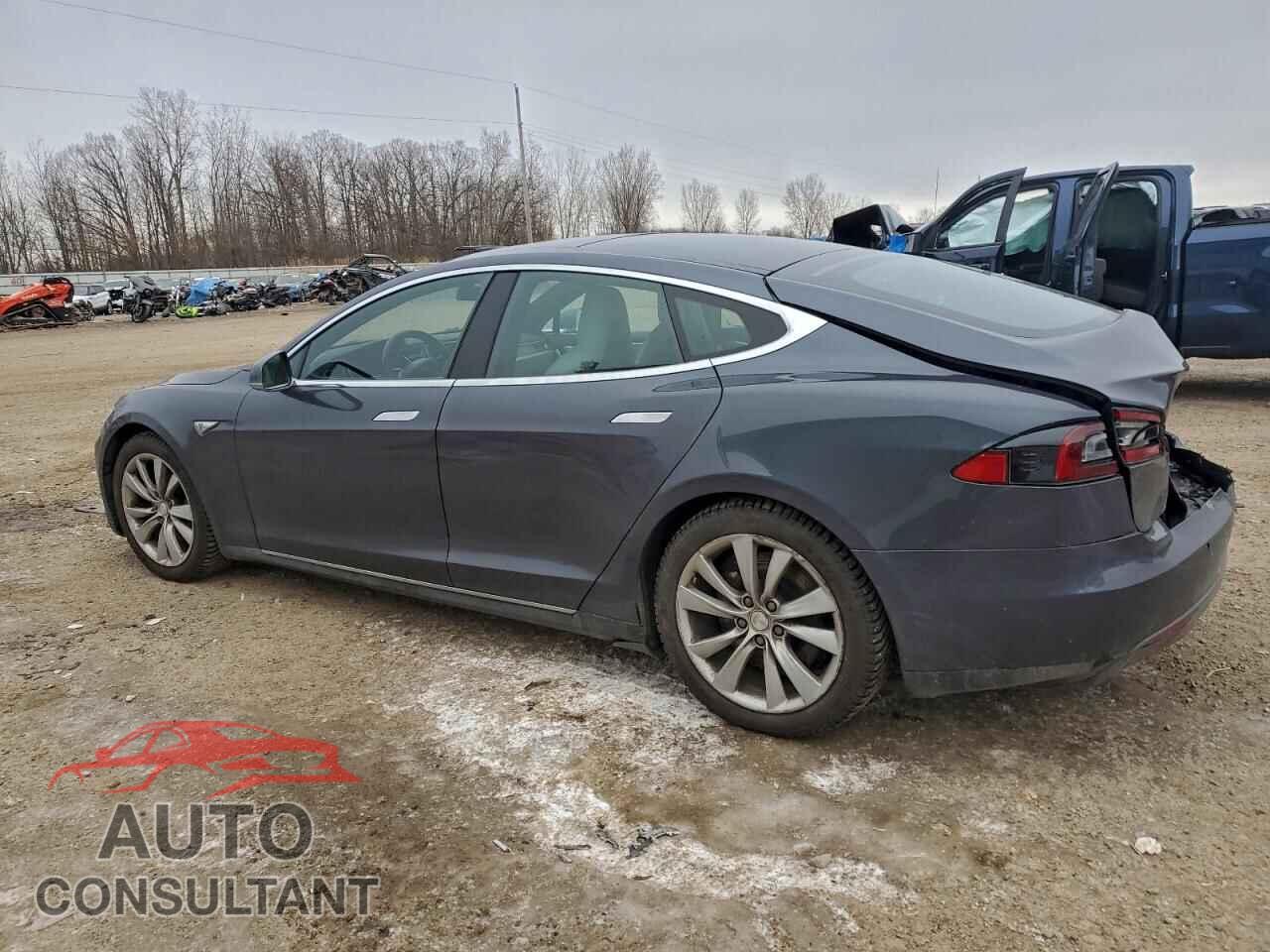 TESLA MODEL S 2015 - 5YJSA1E27FF112942