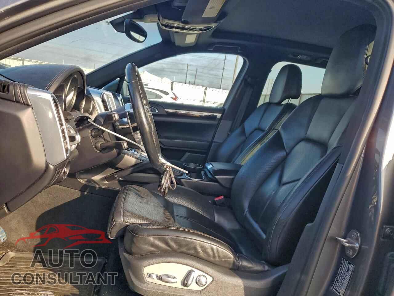 PORSCHE CAYENNE 2017 - WP1AB2A23HLA53732