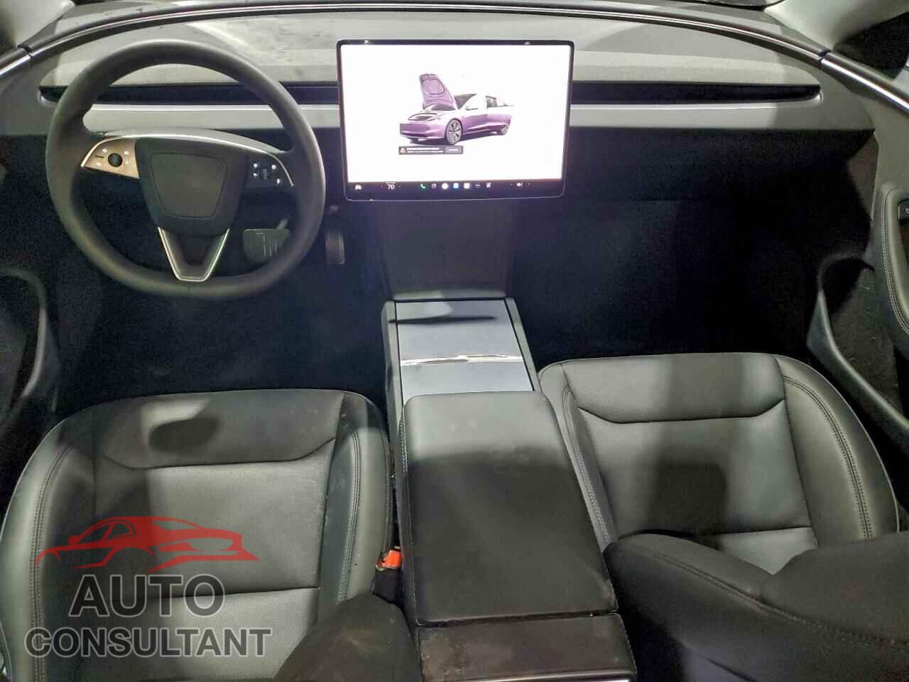 TESLA MODEL 3 2025 - 5YJ3E1EA4SF074354