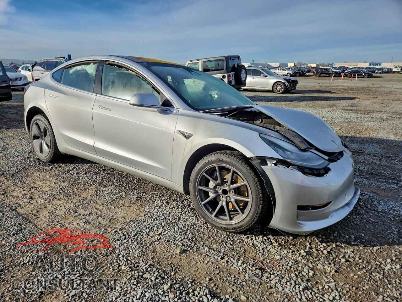 TESLA MODEL 3 2018 - 5YJ3E1EA1JF016538
