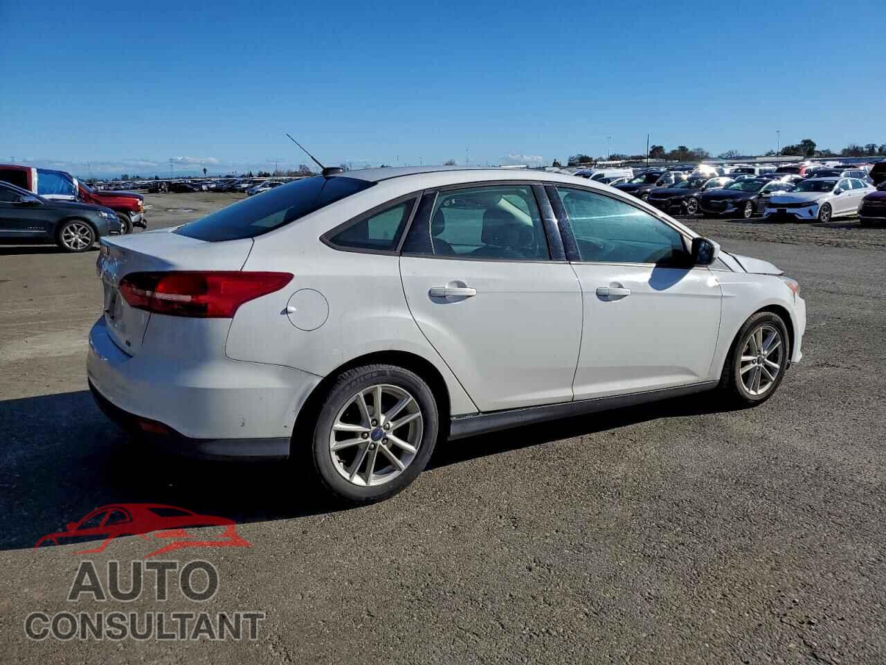 FORD FOCUS 2018 - 1FADP3F2XJL295136