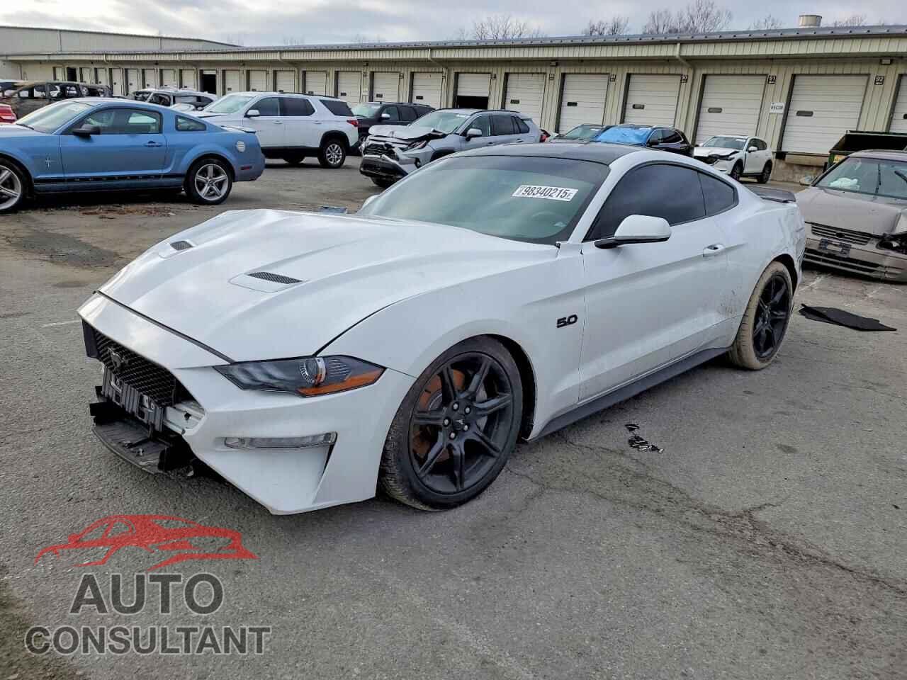 FORD MUSTANG 2018 - 1FA6P8CF4J5162695