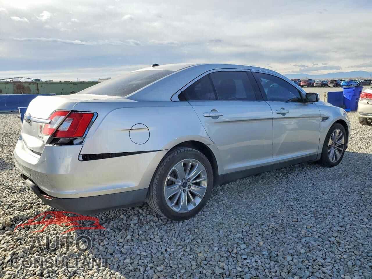 FORD TAURUS 2011 - 1FAHP2JW2BG184435