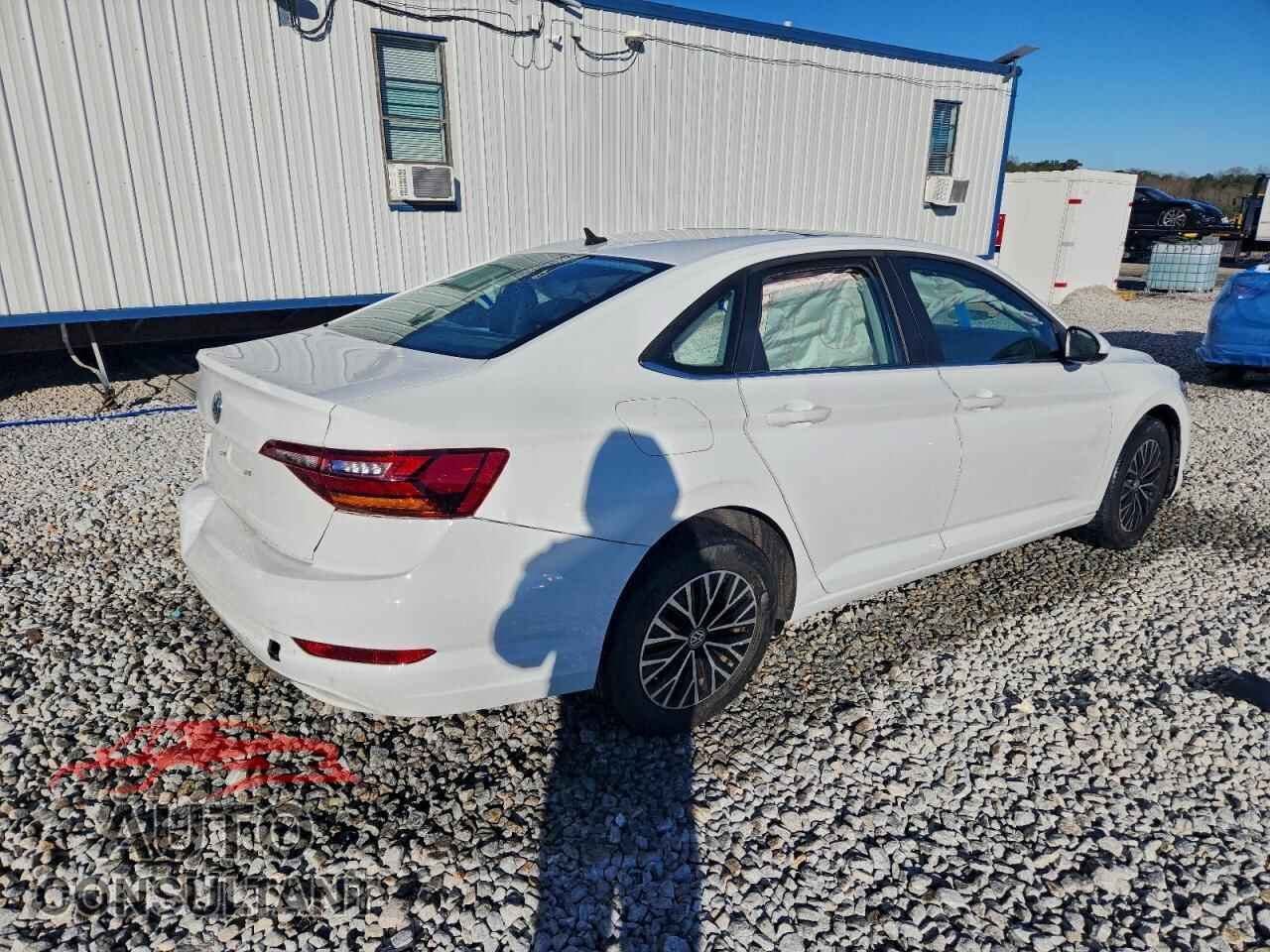 VOLKSWAGEN JETTA 2019 - 3VWC57BU4KM038478