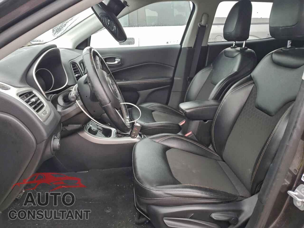 JEEP COMPASS 2020 - 3C4NJDBB8LT145433