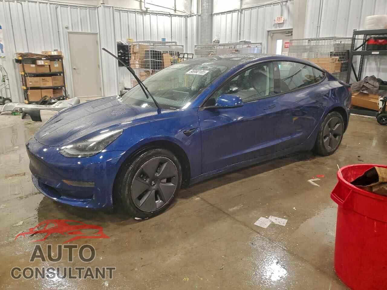 TESLA MODEL 3 2022 - 5YJ3E1EA8NF315675