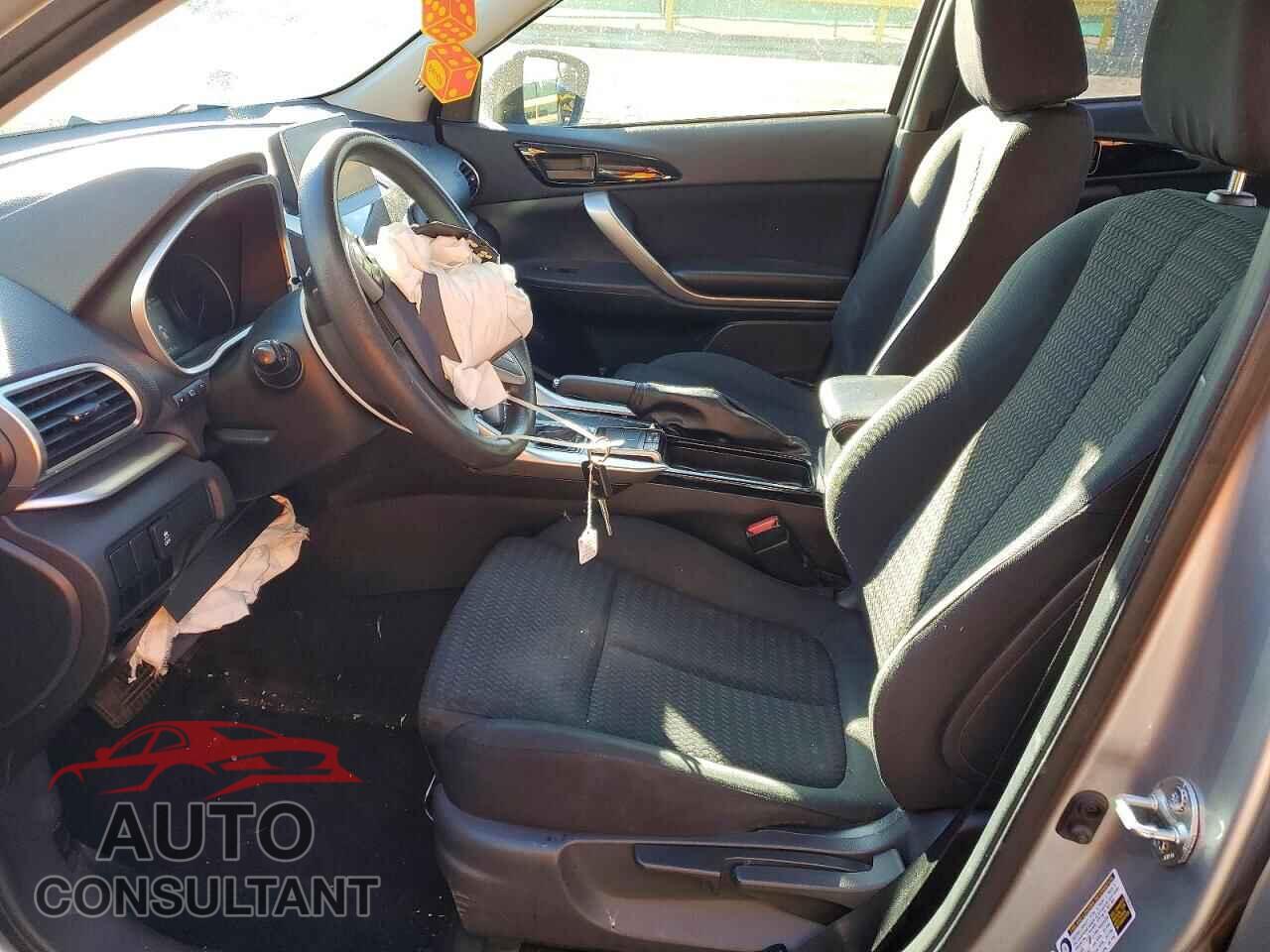 MITSUBISHI ECLIPSE 2018 - JA4AT4AA2JZ047743