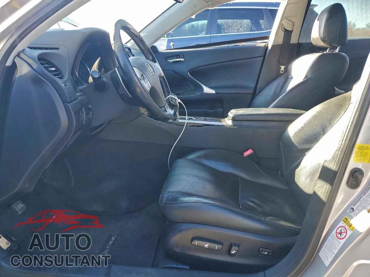 LEXUS IS 2012 - JTHCF5C23C5053383