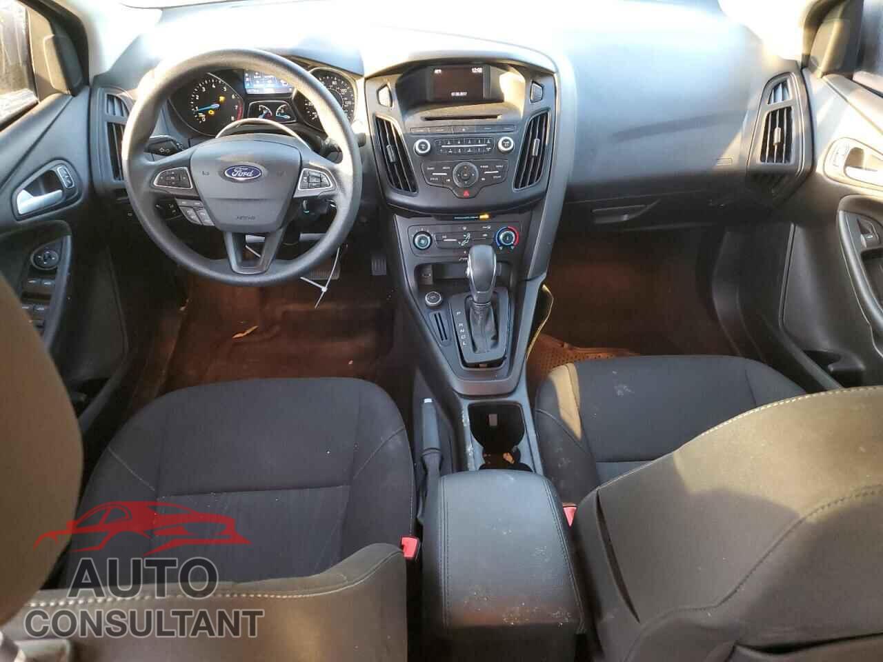 FORD FOCUS 2017 - 1FADP3F28HL317399