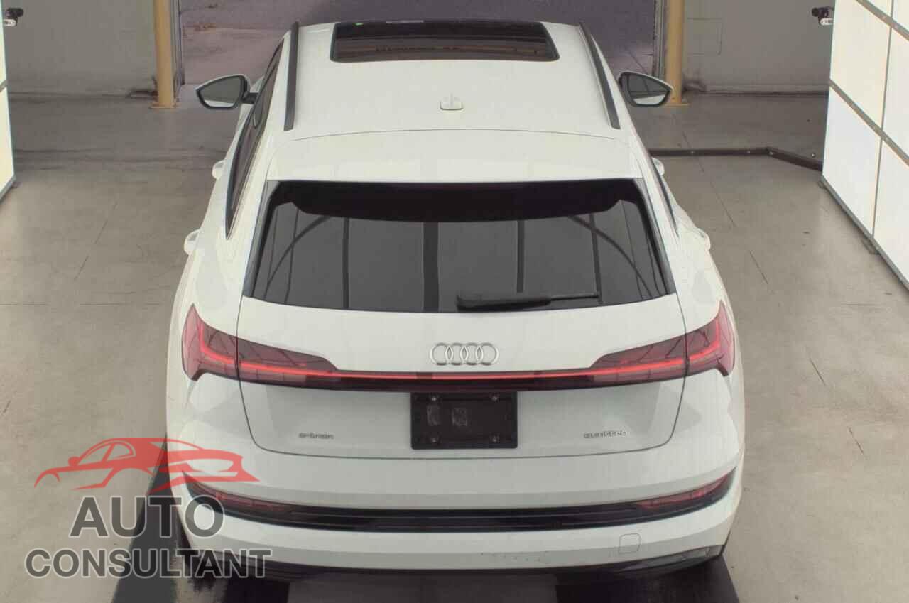 AUDI E-TRON 2021 - WA1AAAGE8MB010286