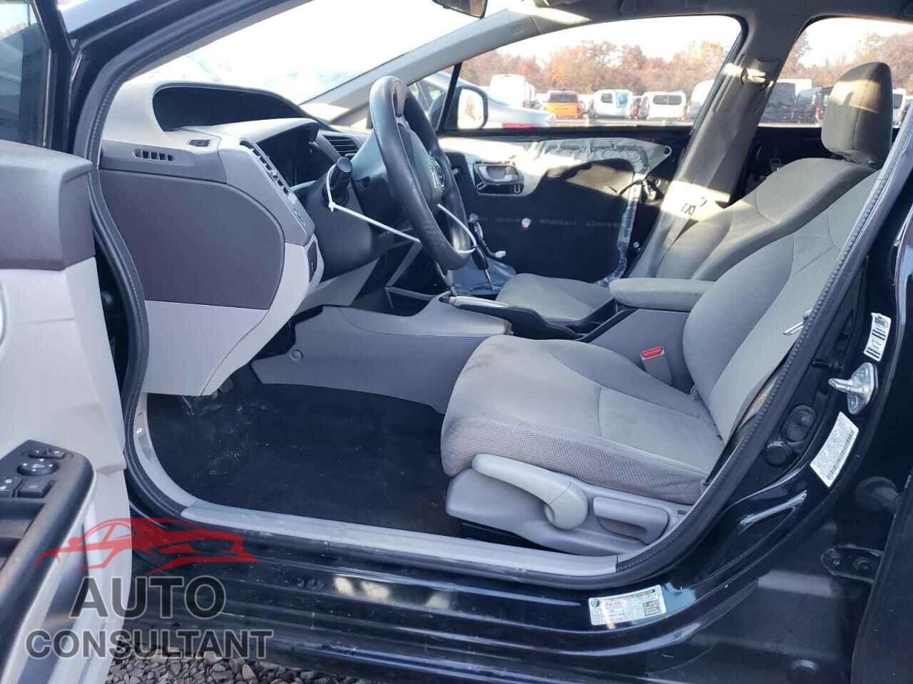 HONDA CIVIC 2012 - 2HGFB2F53CH590702
