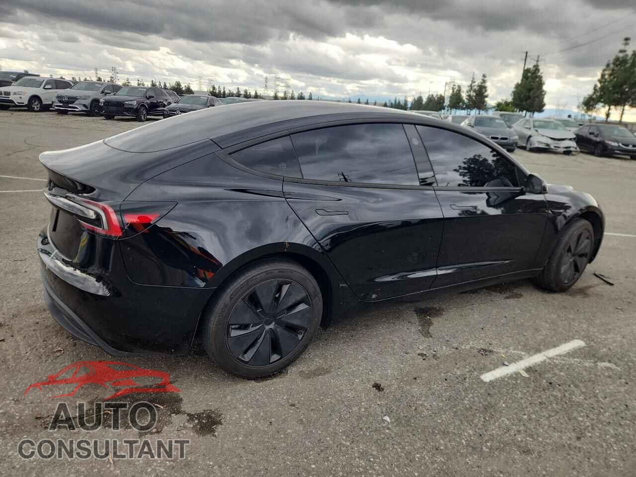 TESLA MODEL 3 2024 - 5YJ3E1EA7RF738527