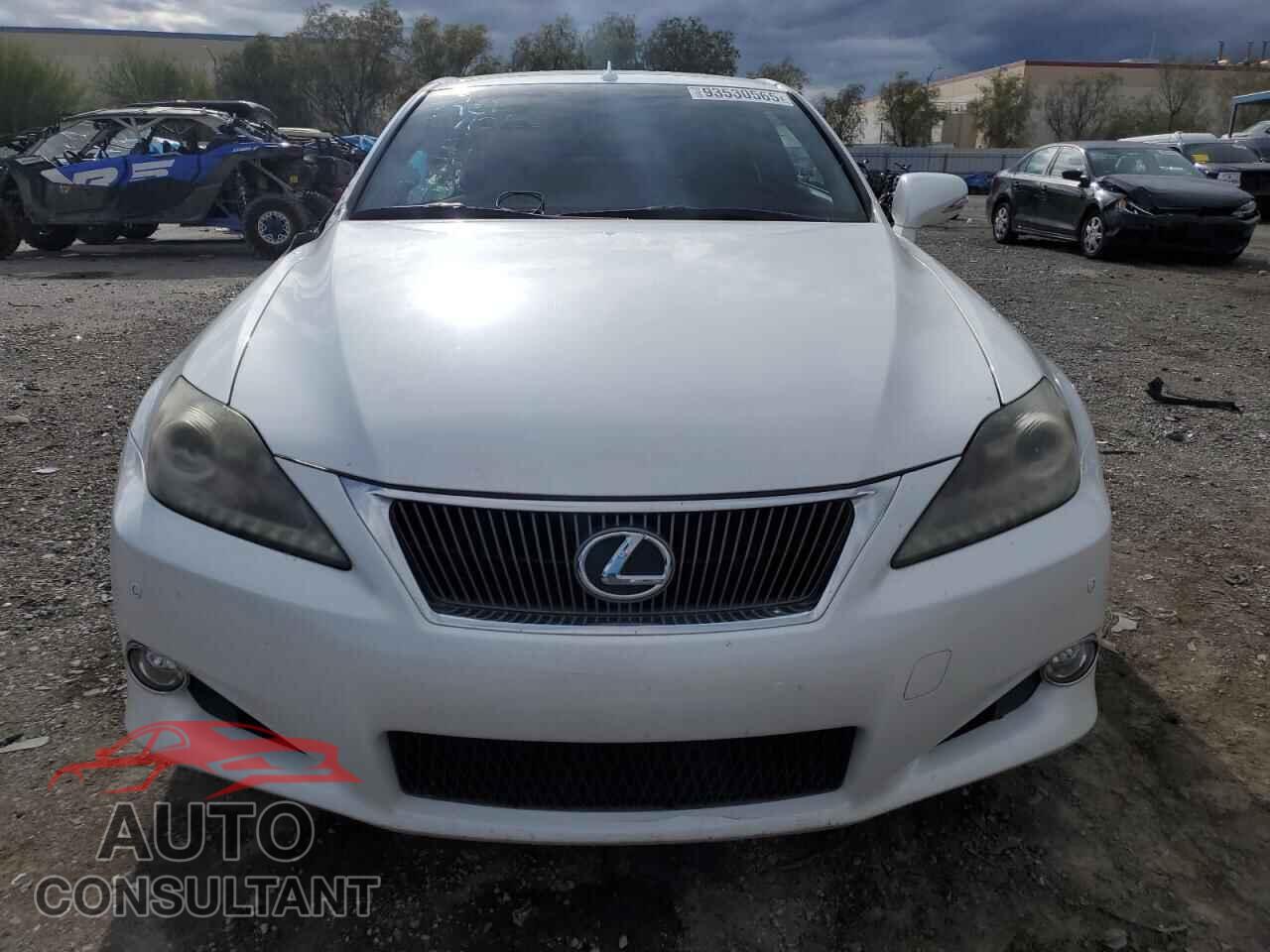 LEXUS IS 2014 - JTHFF2C21E2529890