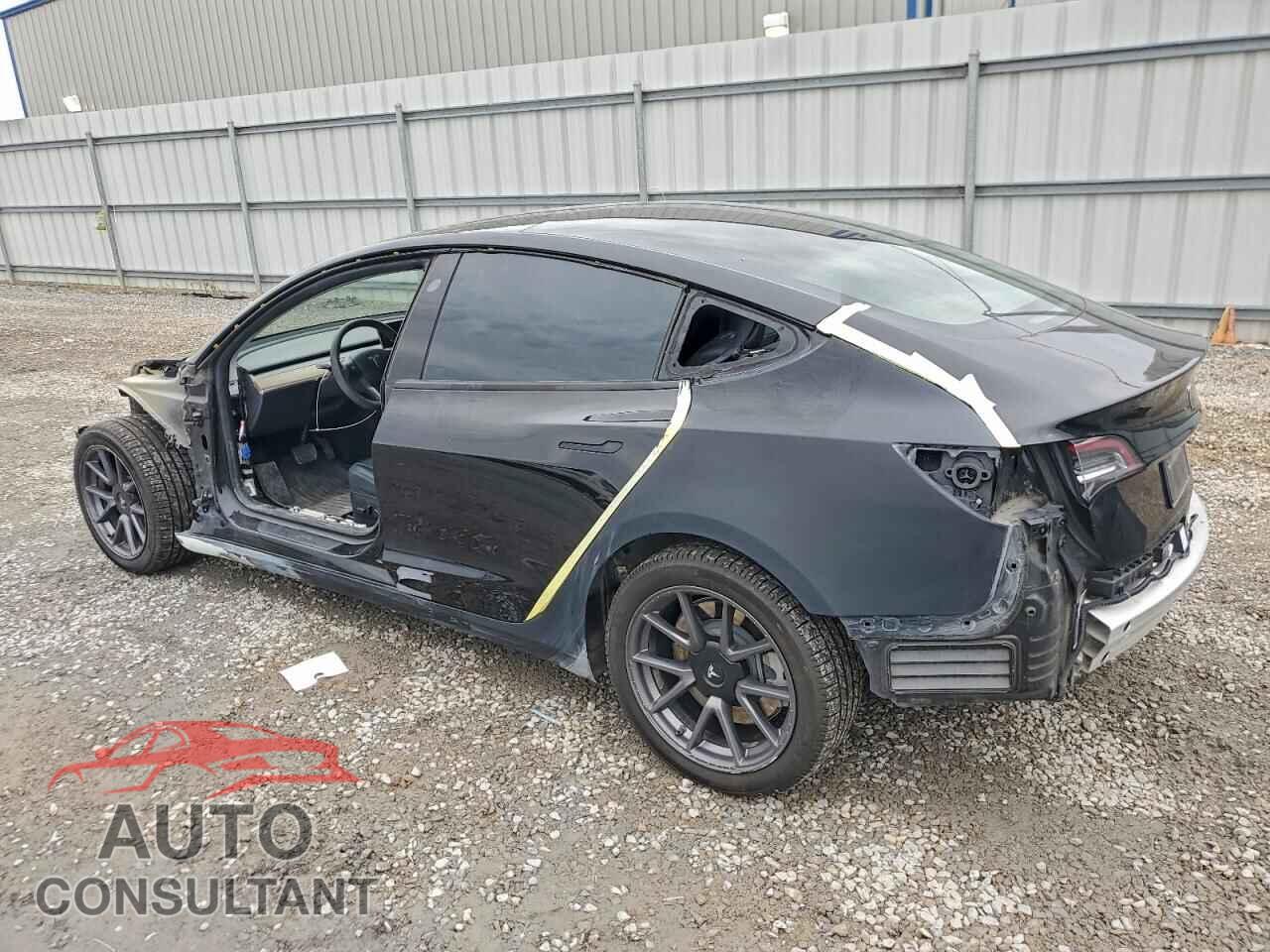 TESLA MODEL 3 2021 - 5YJ3E1EB5MF045084