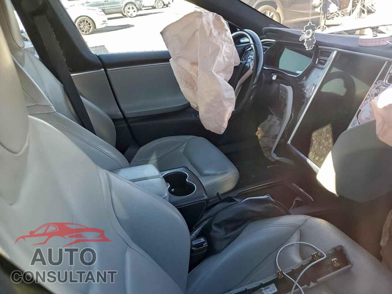 TESLA MODEL S 2016 - 5YJSA1E27GF135378
