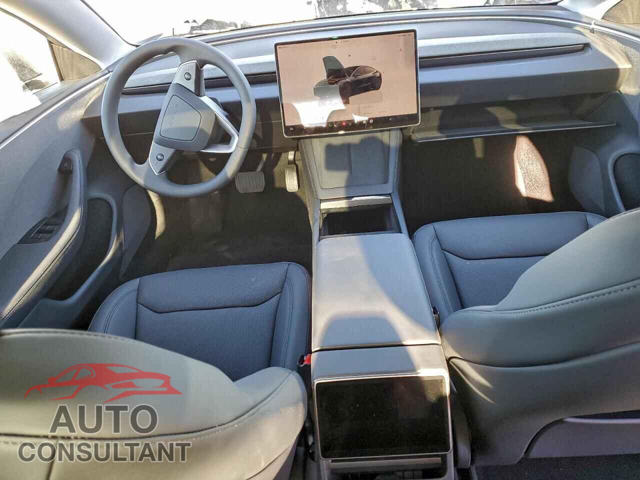 TESLA MODEL 3 2025 - 5YJ3E1EA2SF083005