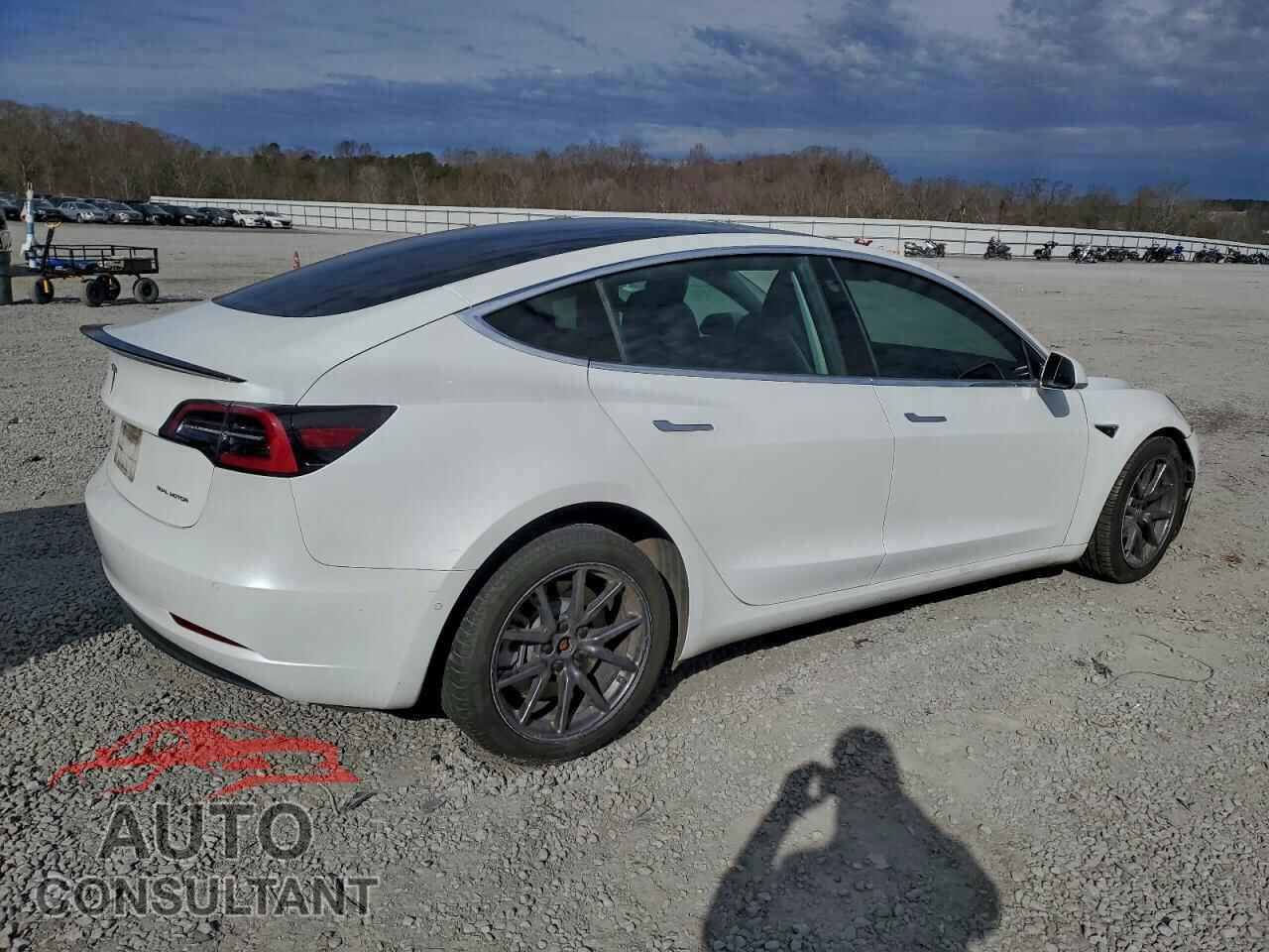 TESLA MODEL 3 2019 - 5YJ3E1EB4KF452617