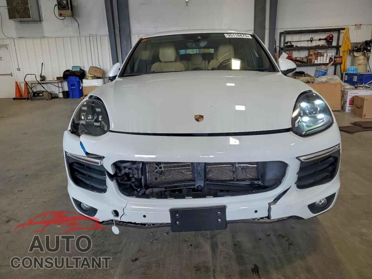 PORSCHE CAYENNE 2016 - WP1AA2A2XGLA00852