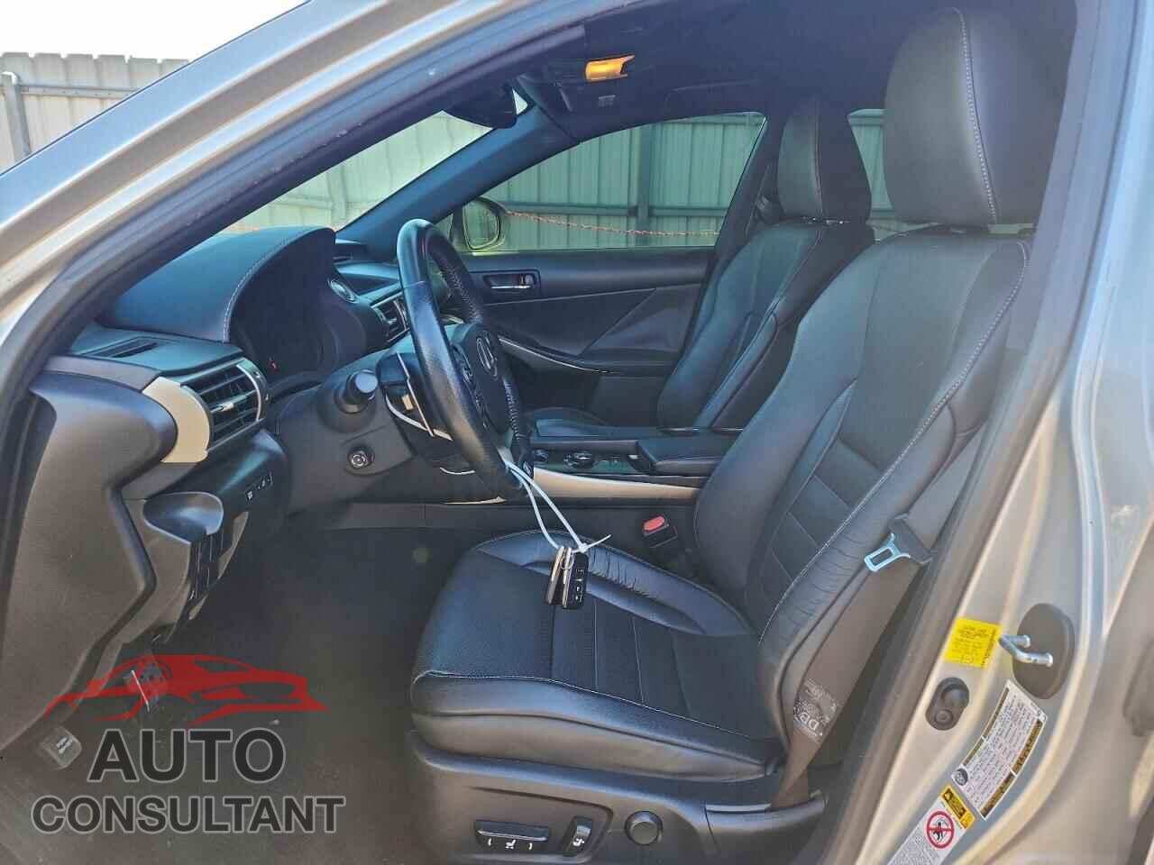 LEXUS IS 2014 - JTHBE1D28E5008738