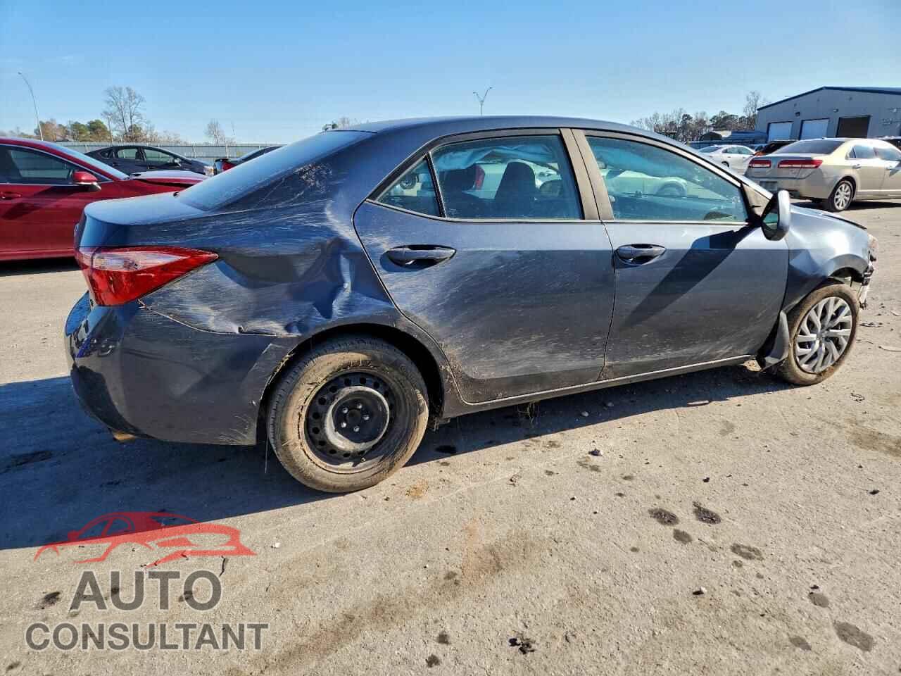TOYOTA COROLLA 2018 - 5YFBURHE2JP814479