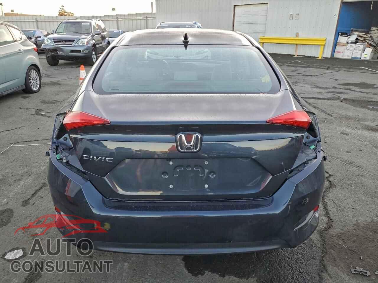 HONDA CIVIC 2018 - 2HGFC2F71JH524256