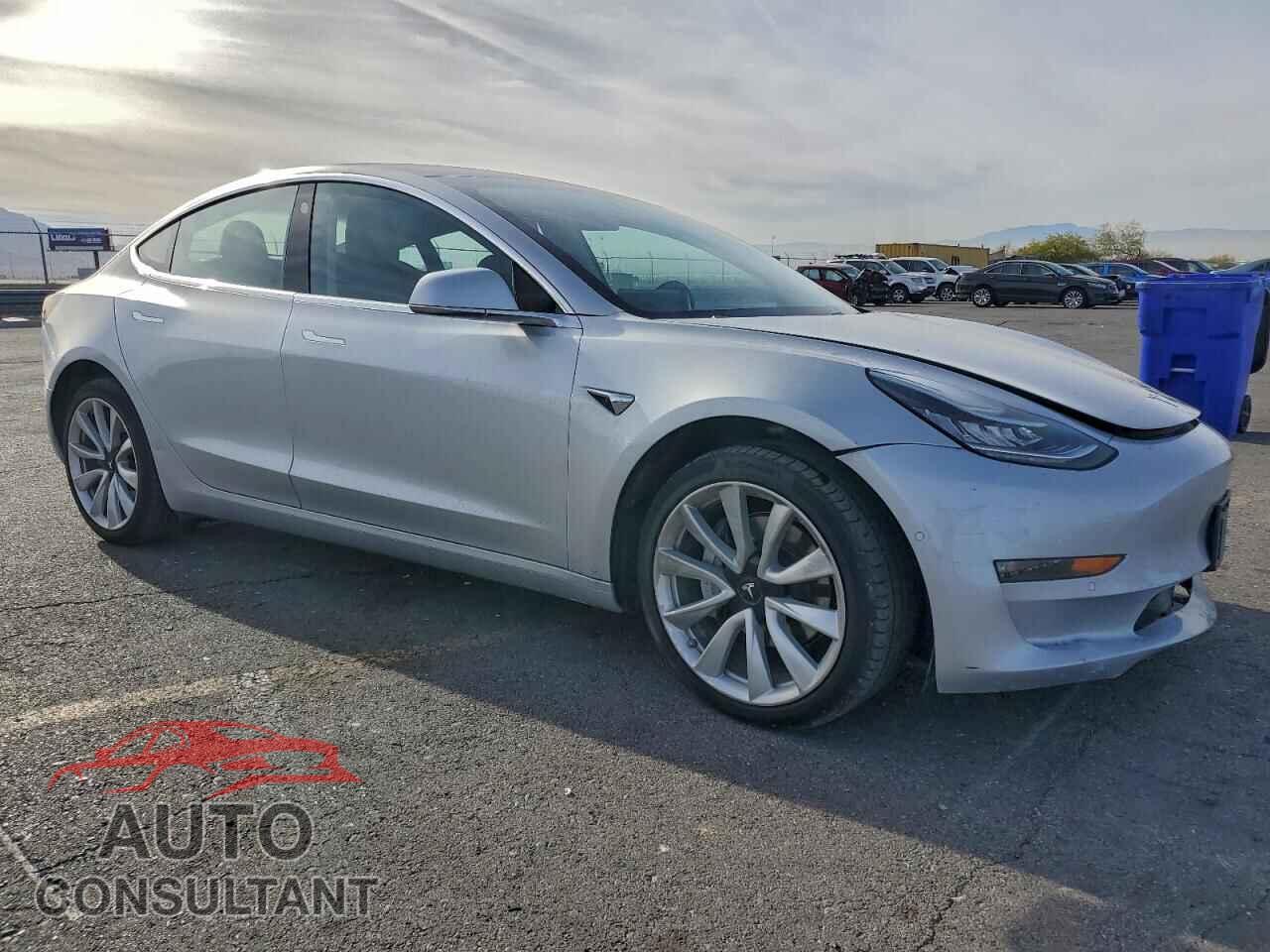 TESLA MODEL 3 2018 - 5YJ3E1EA2JF017858