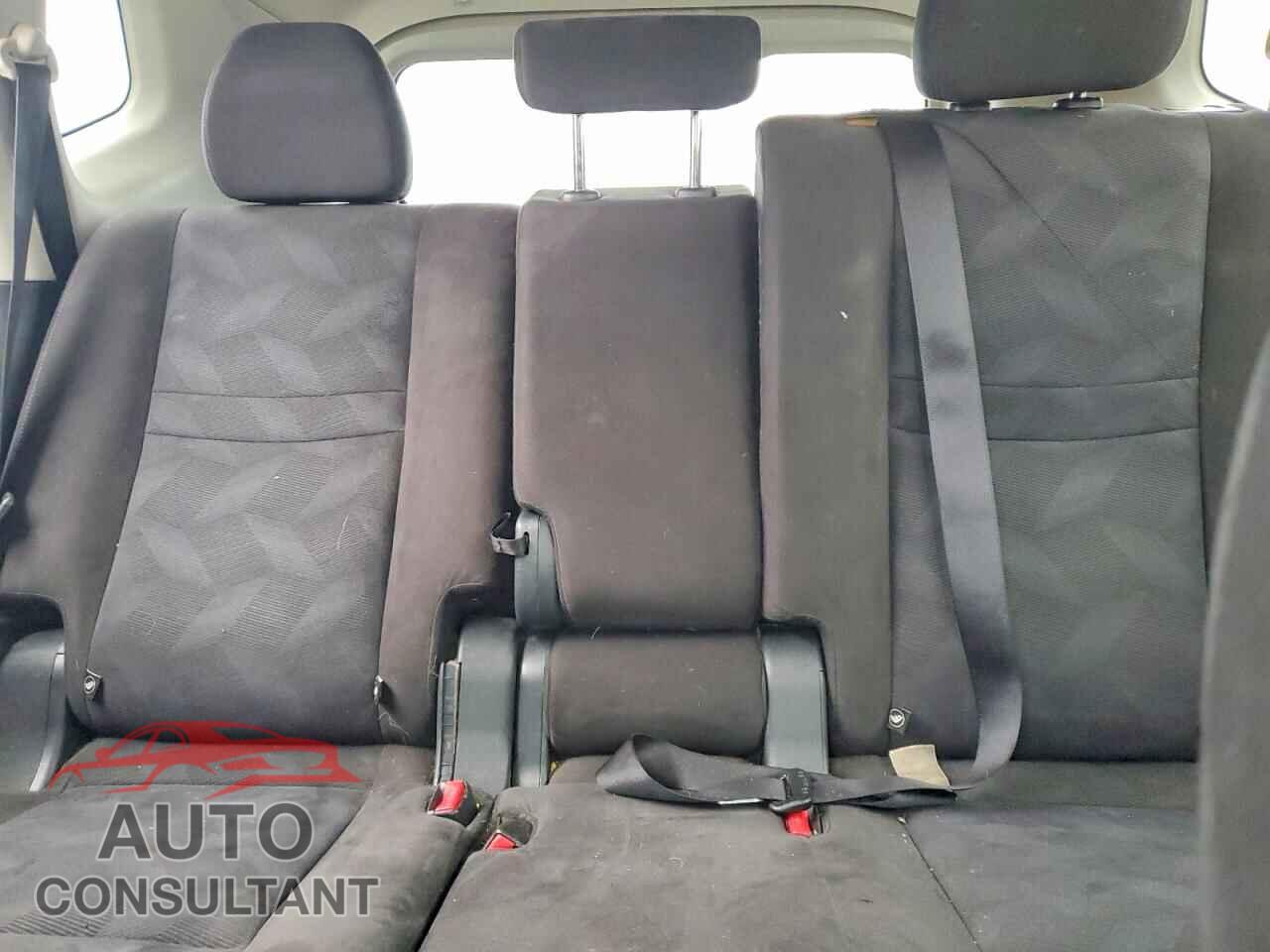 NISSAN ROGUE 2015 - KNMAT2MT9FP577363