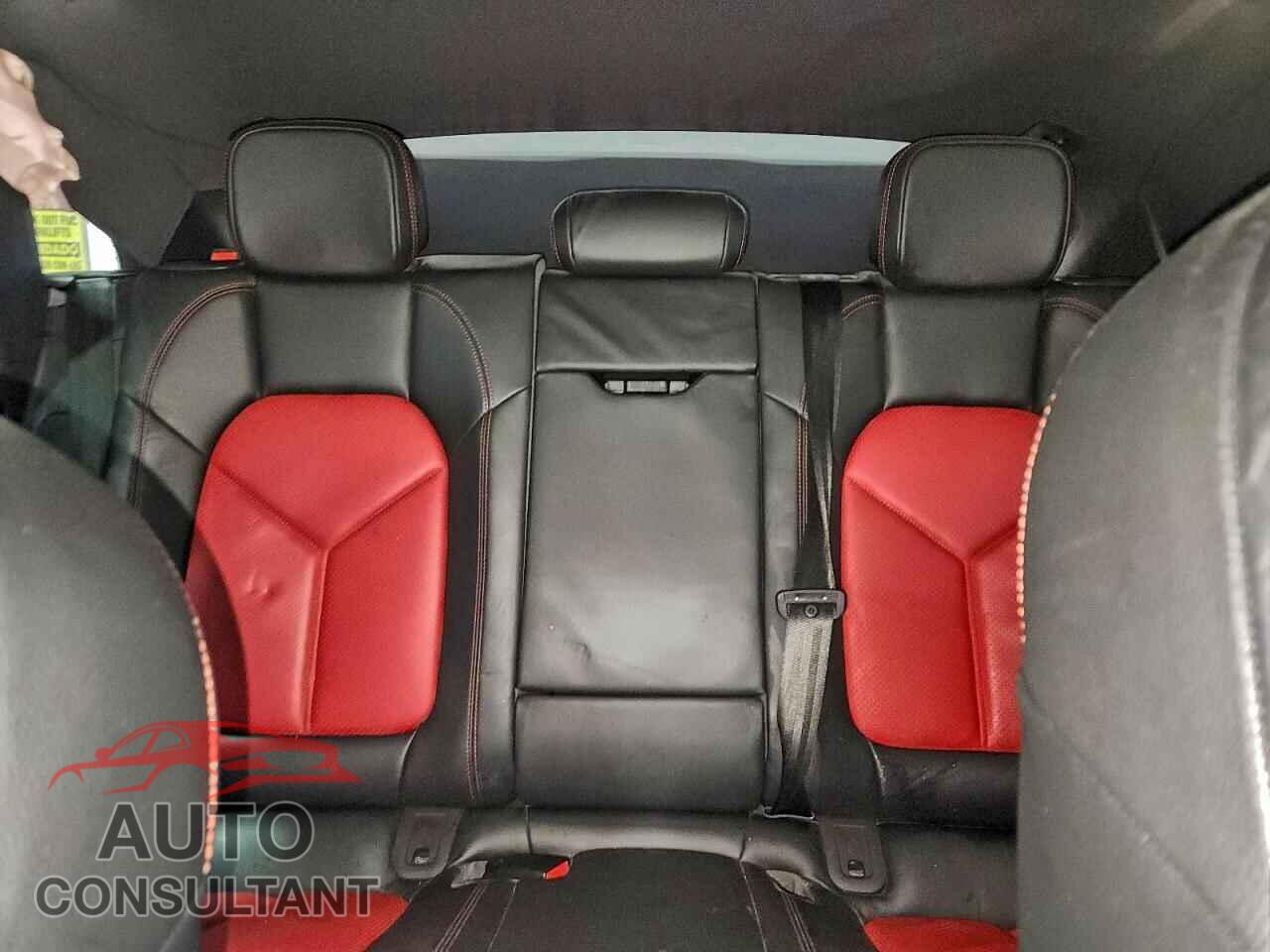 PORSCHE MACAN 2018 - WP1AA2A59JLB01849