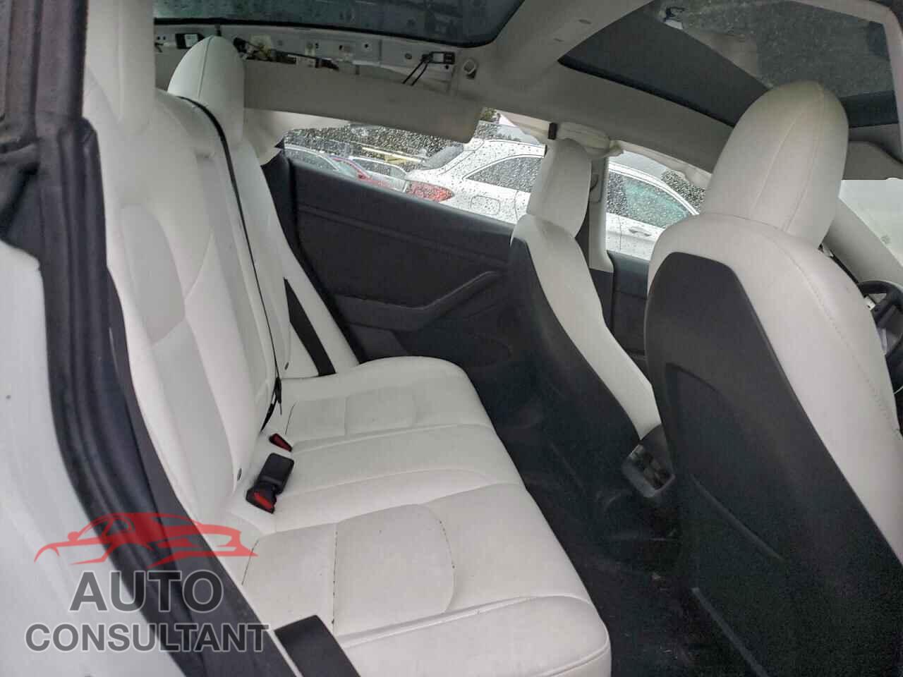 TESLA MODEL 3 2022 - 5YJ3E1EA5NF360590