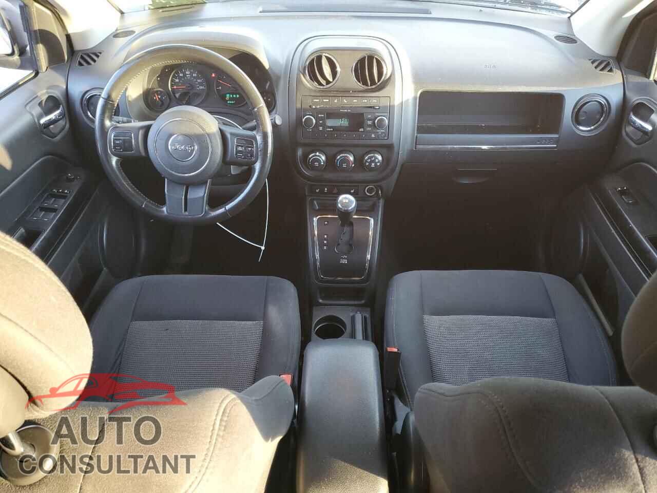 JEEP COMPASS 2011 - 1J4NF1FBXBD250645