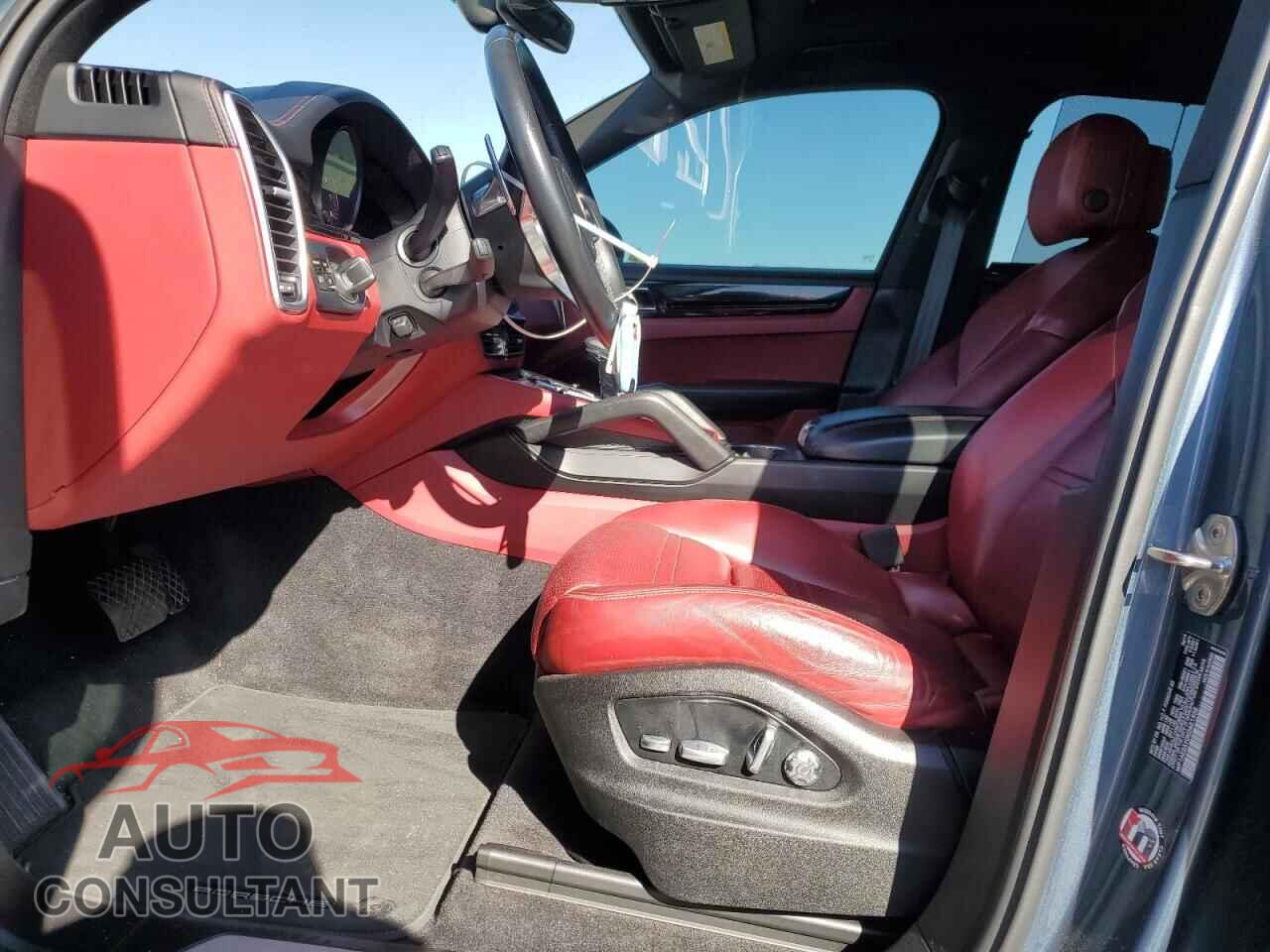 PORSCHE CAYENNE 2019 - WP1AE2AY0KDA51935