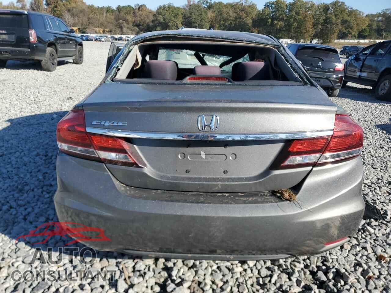 HONDA CIVIC 2013 - 2HGFB2F58DH587084