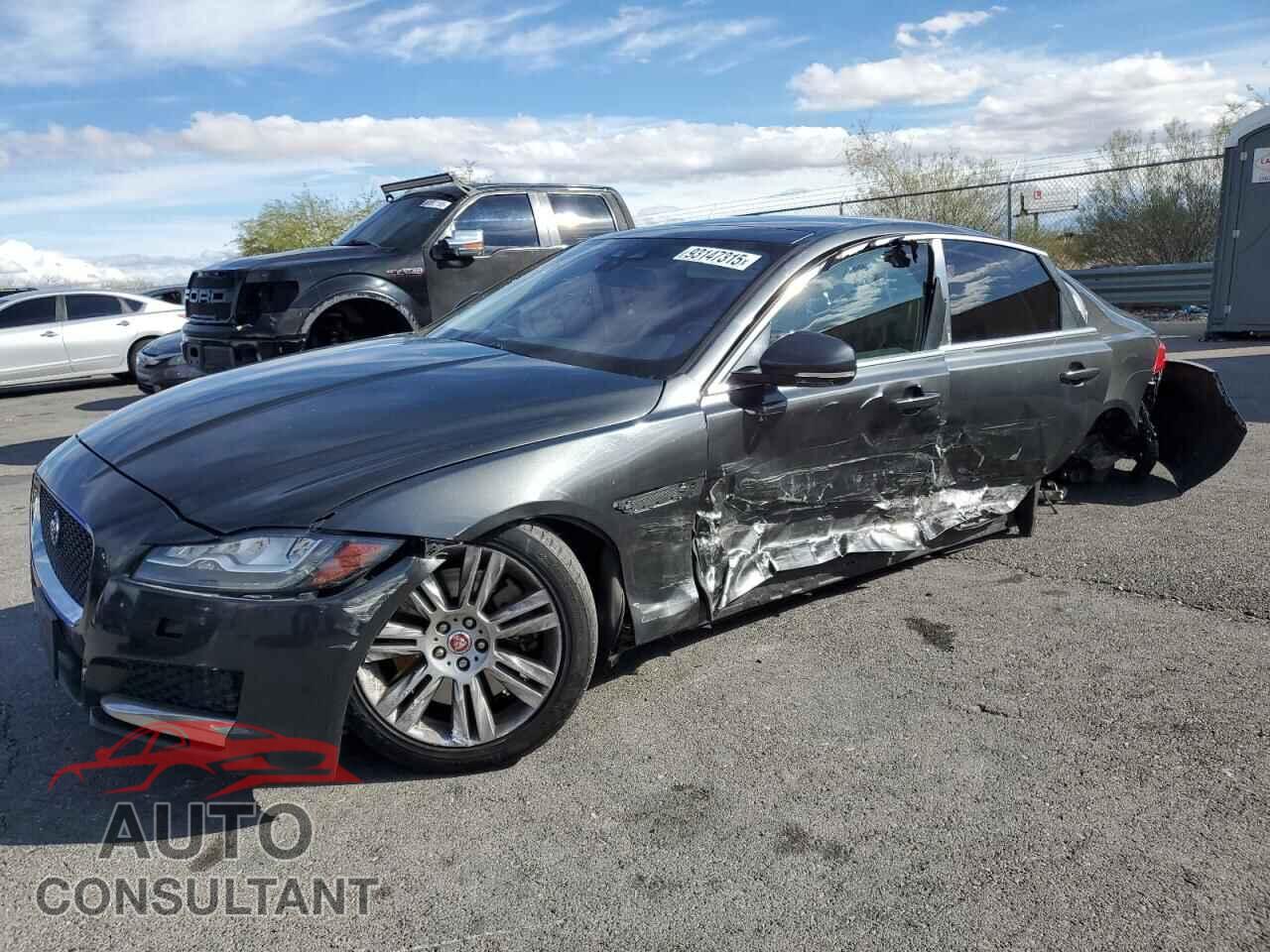 JAGUAR XF 2017 - SAJBD4BV2HCY32769