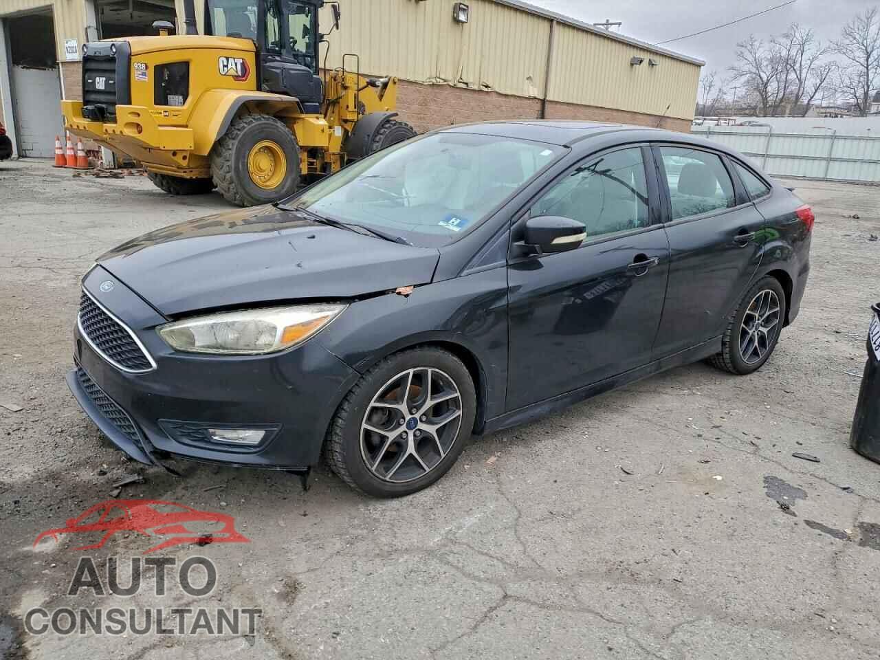 FORD FOCUS 2015 - 1FADP3F25FL247096