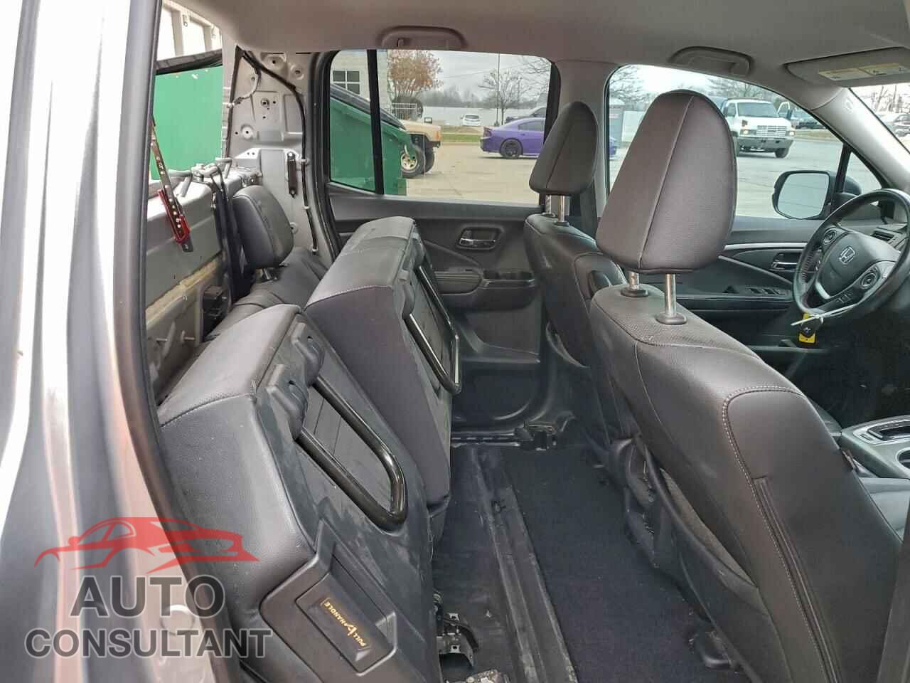 HONDA RIDGELINE 2018 - 5FPYK3F56JB014514