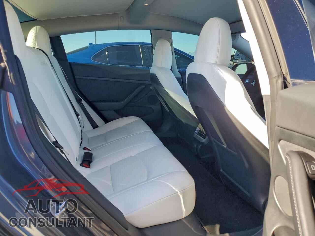 TESLA MODEL 3 2023 - 5YJ3E1EBXPF661237