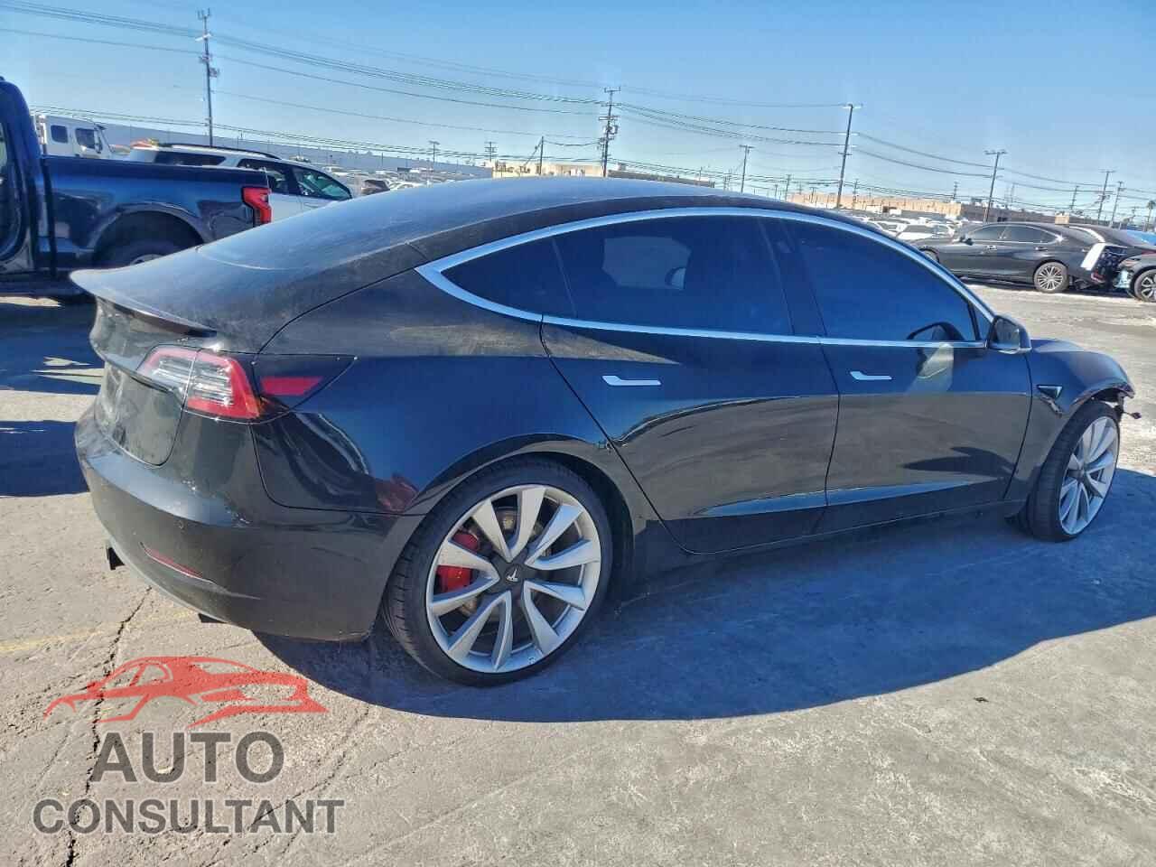 TESLA MODEL 3 2018 - 5YJ3E1EB5JF180948