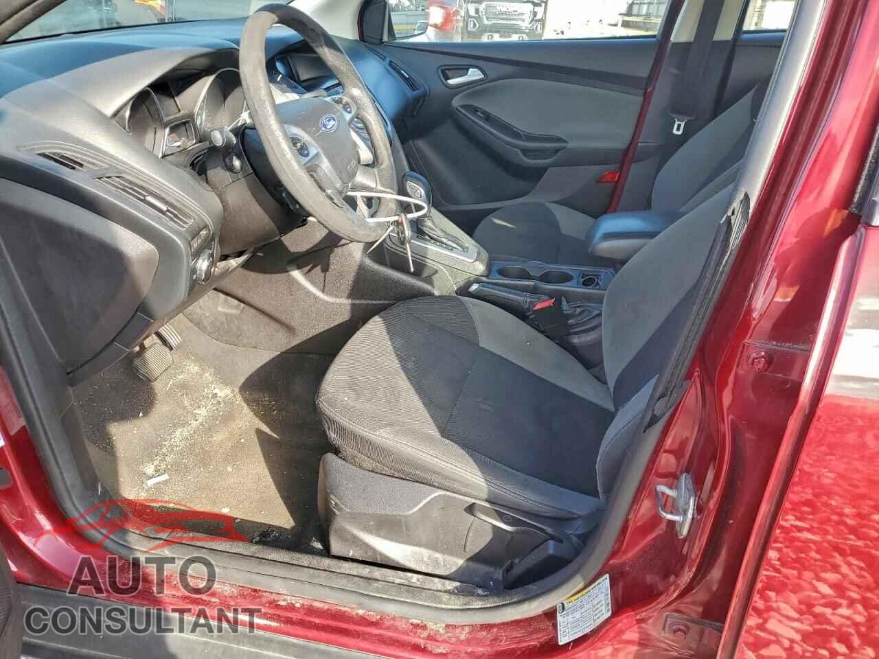 FORD FOCUS 2014 - 1FADP3F2XEL425440