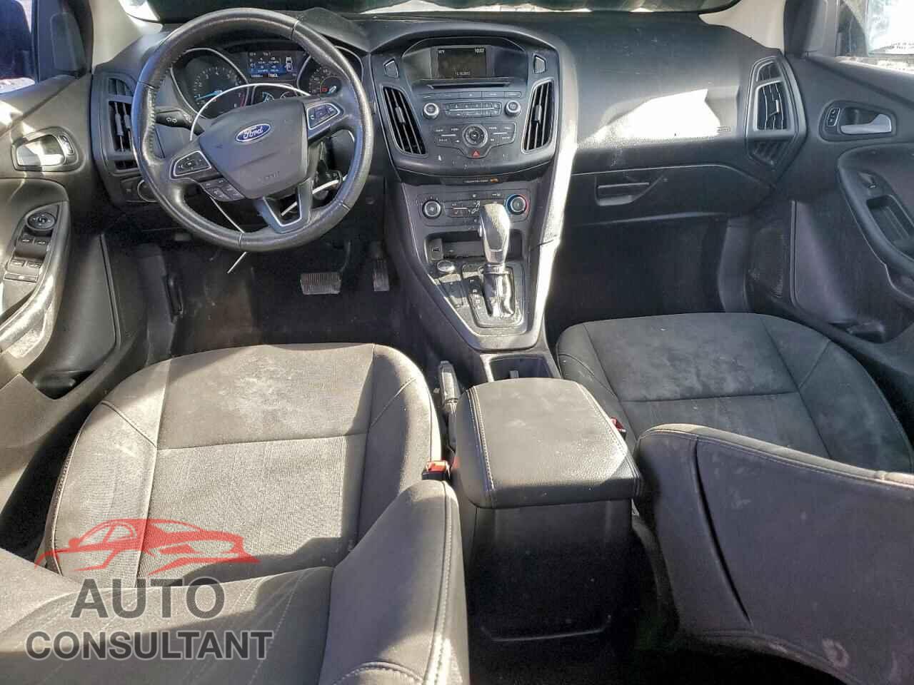 FORD FOCUS 2017 - 1FADP3F22HL270578