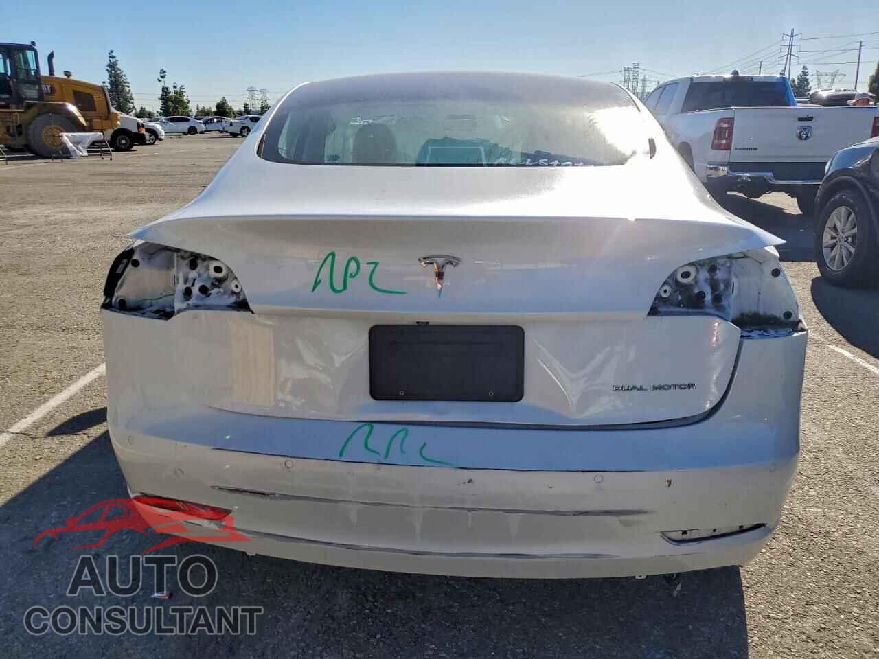 TESLA MODEL 3 2019 - 5YJ3E1EB3KF517716