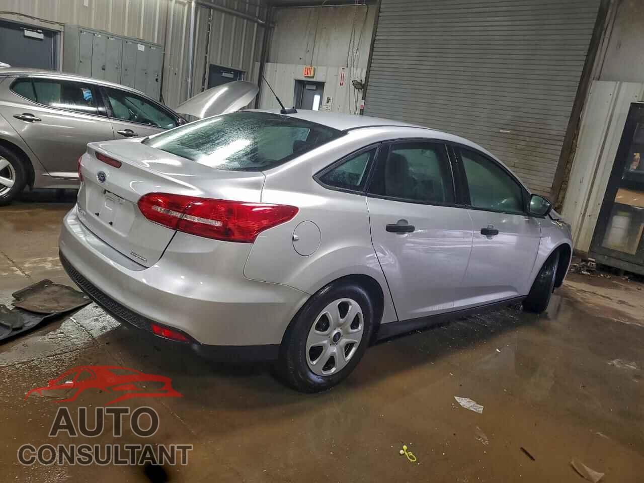 FORD FOCUS 2016 - 1FADP3E28GL201667