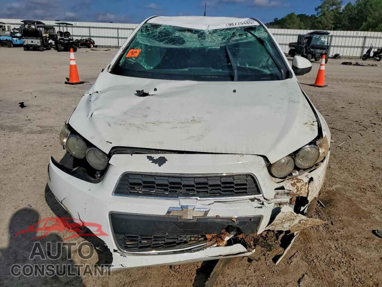 CHEVROLET SONIC 2014 - 1G1JA6SH2E4244247