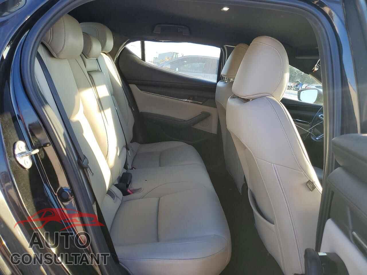 MAZDA 3 2019 - JM1BPAMM6K1118123