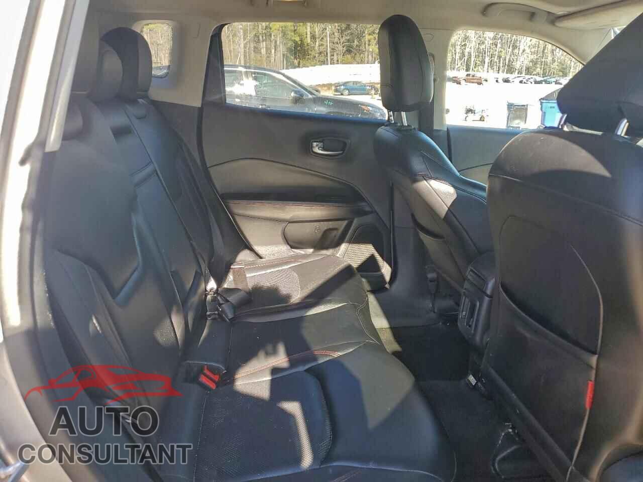 JEEP COMPASS 2017 - 3C4NJDDB9HT607034