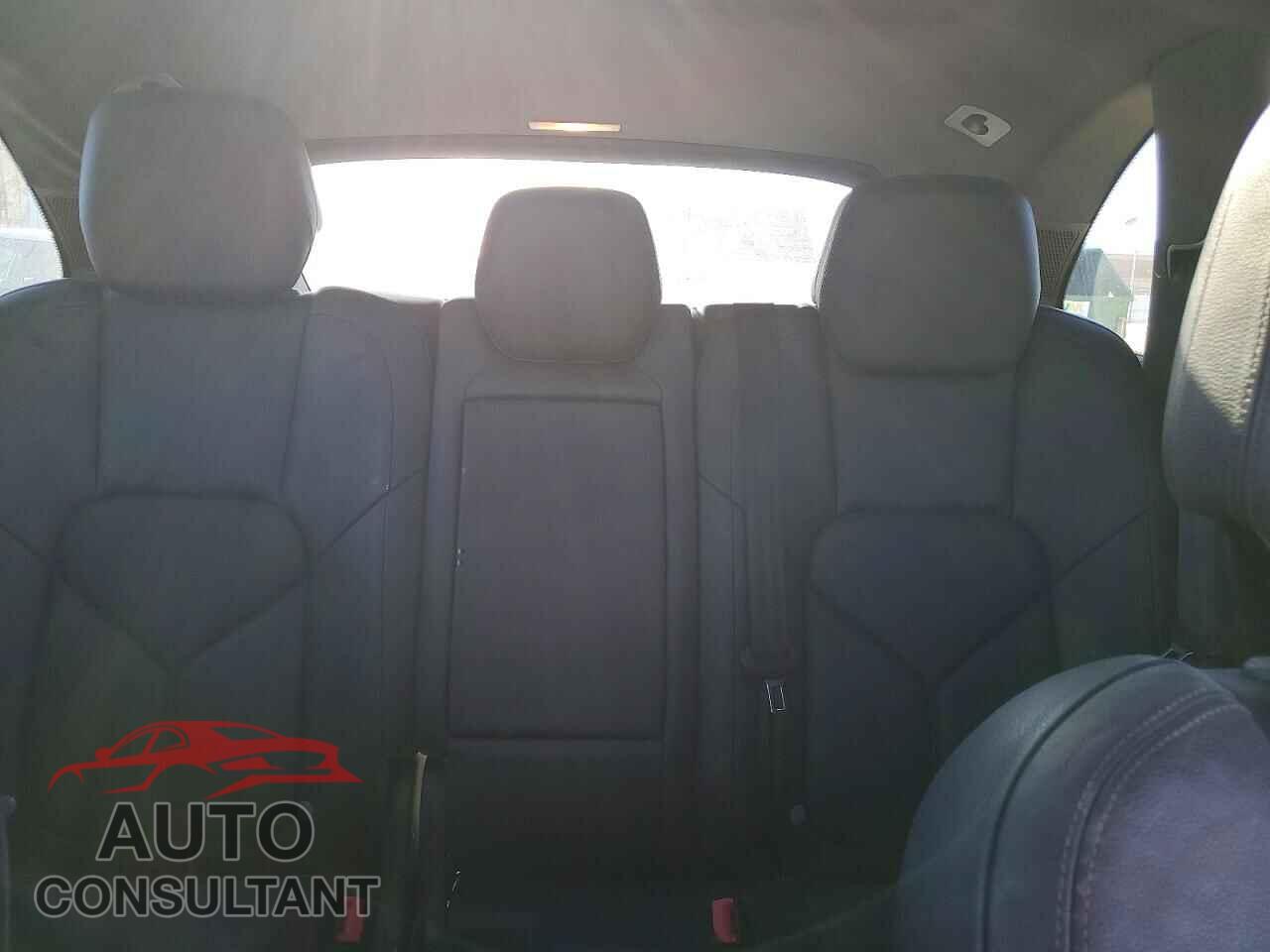 PORSCHE CAYENNE 2013 - WP1AA2A23DLA11204