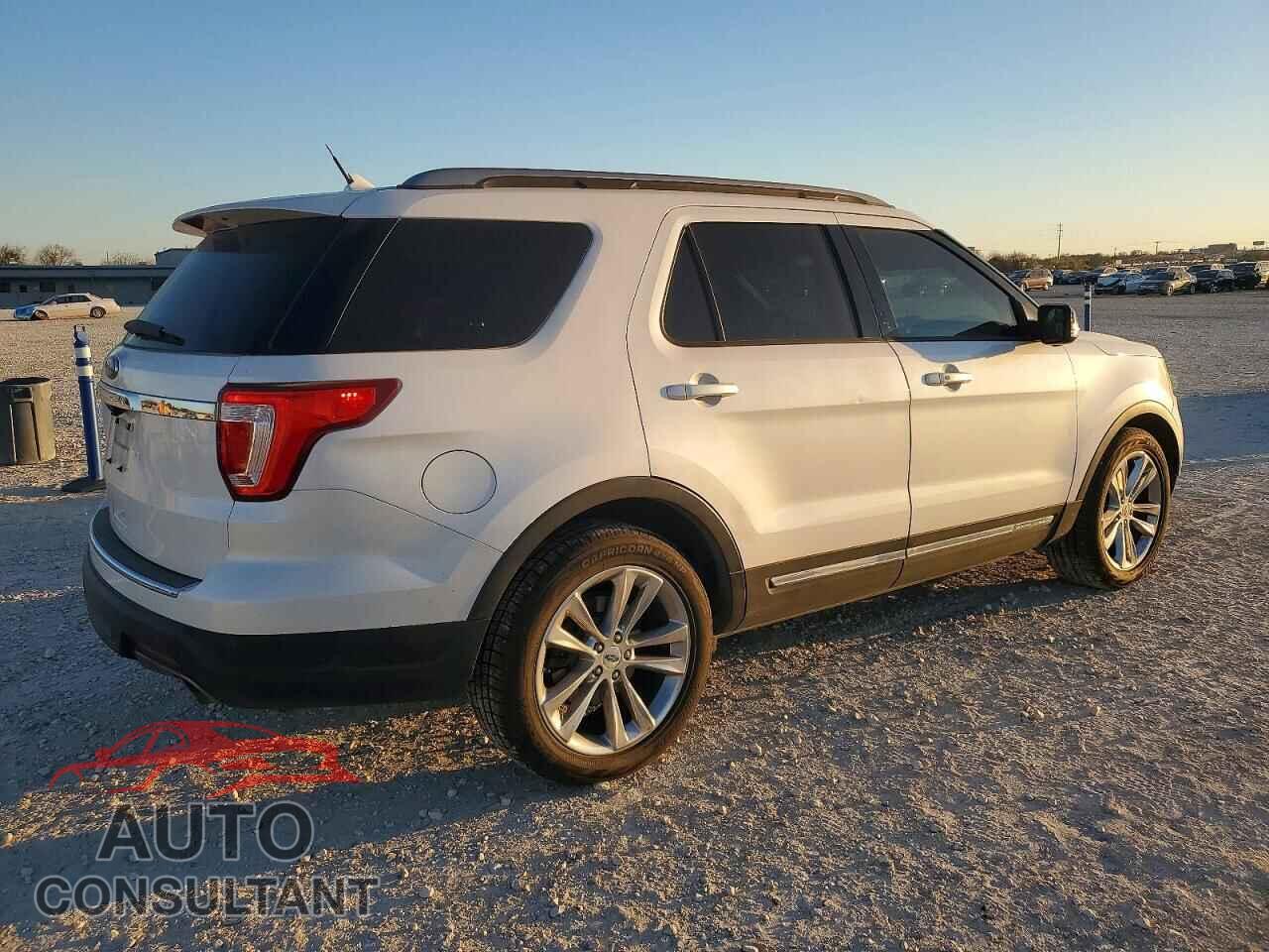FORD EXPLORER 2018 - 1FM5K7D88JGB30007