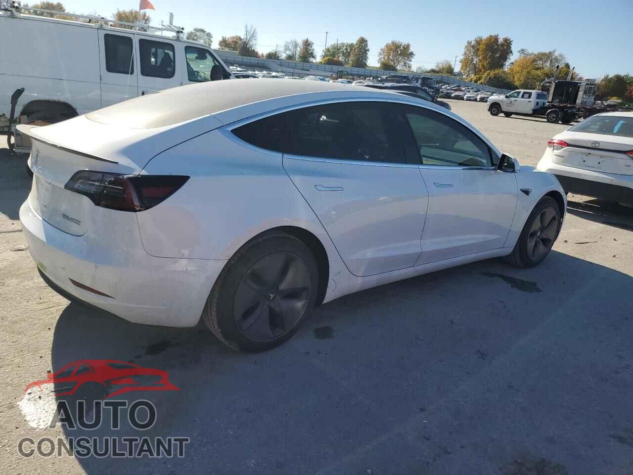 TESLA MODEL 3 2018 - 5YJ3E1EB5JF092255