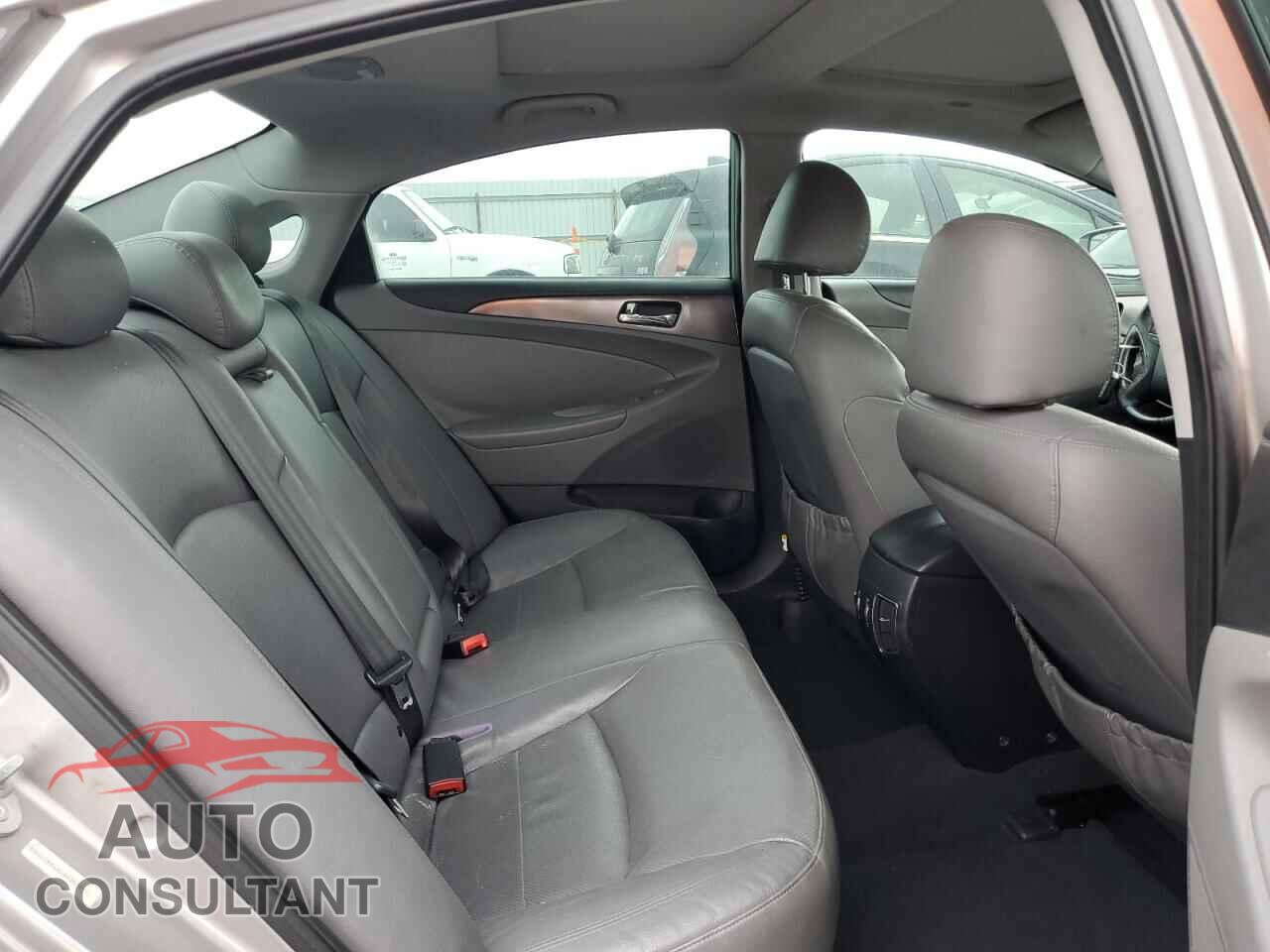 HYUNDAI SONATA 2012 - KMHEC4A44CA036791