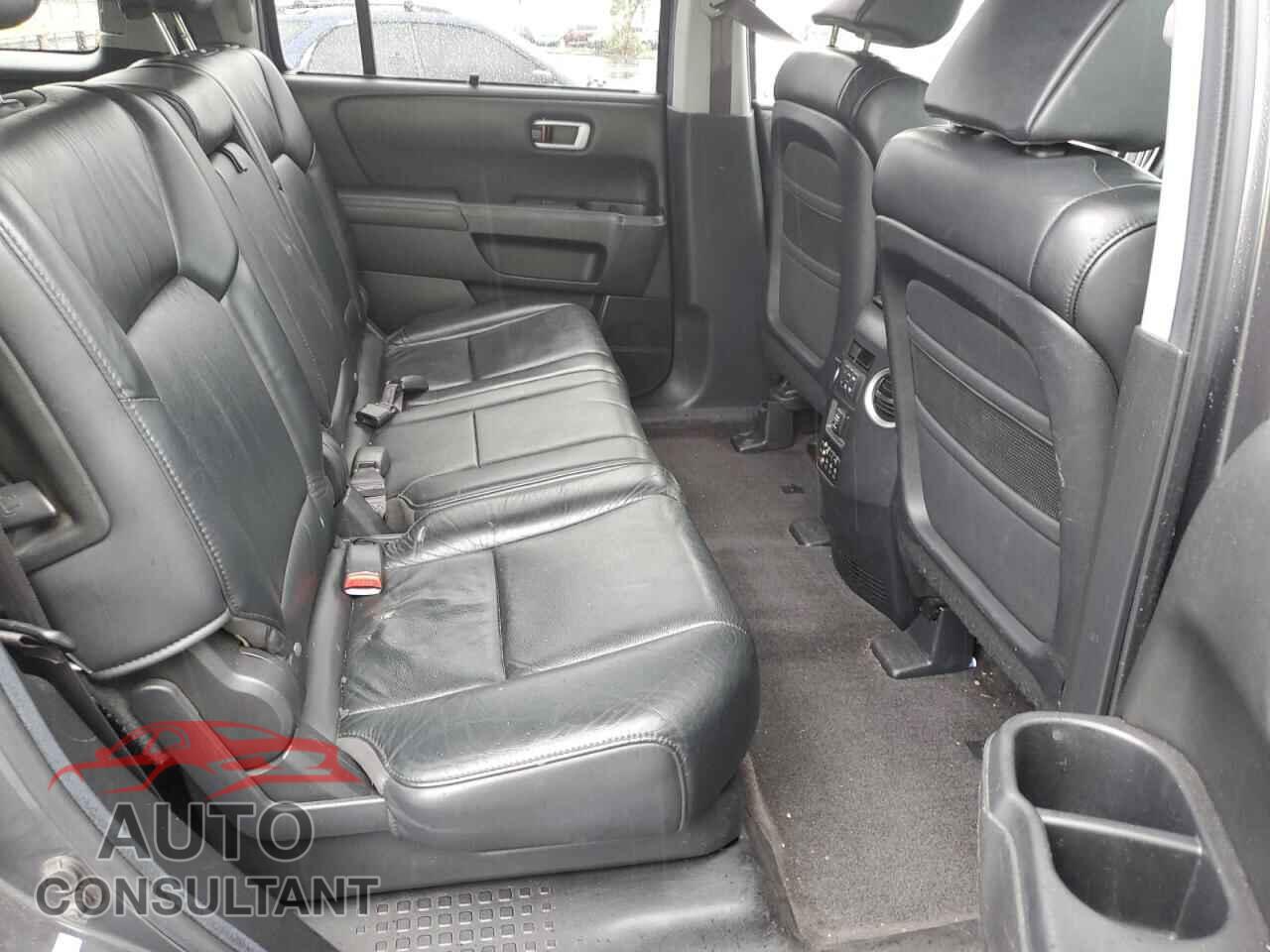 HONDA PILOT 2011 - 5FNYF4H93BB086064