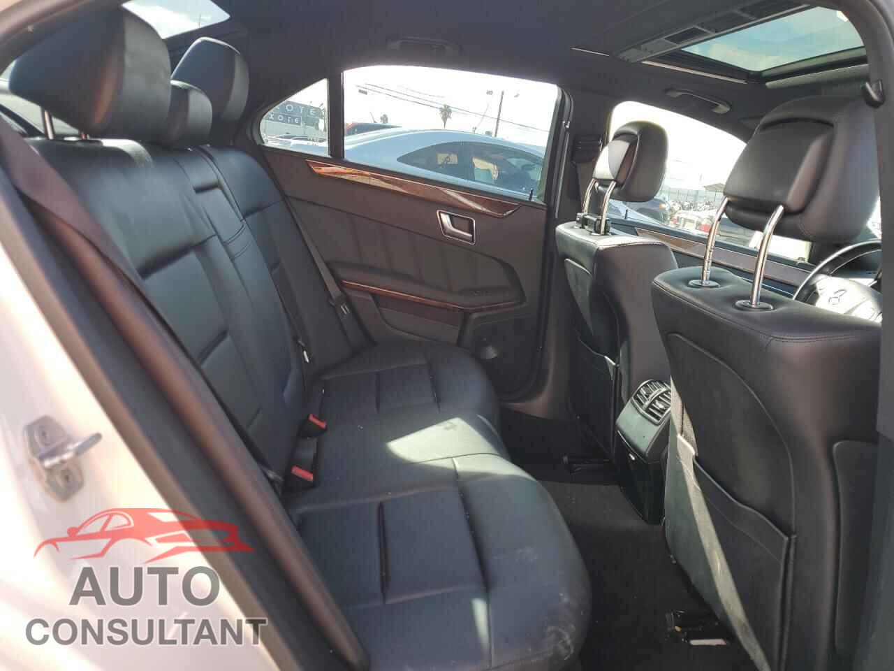 MERCEDES-BENZ E-CLASS 2012 - WDDHF5KB4CA568883